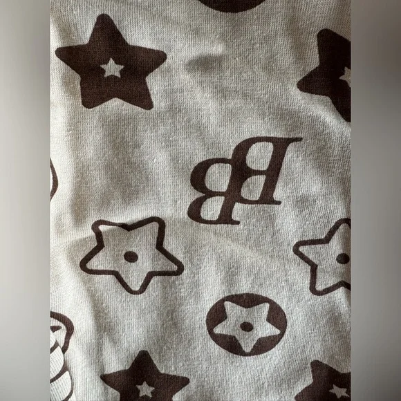 NWOT LOL Queen Bee Sweatsuit And Party Supplies - Picture 4 of 5